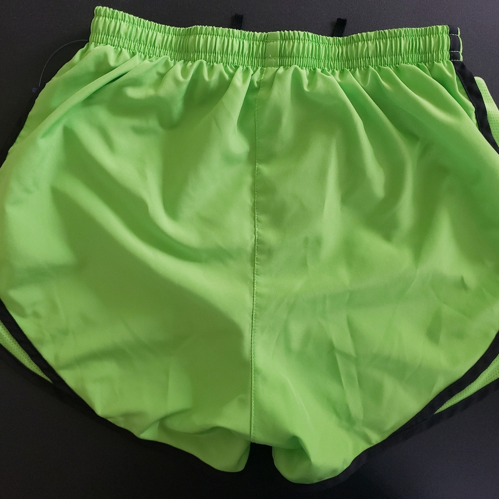 **SOLD** Nike Tempo Running Shorts - Picture 2 of 3